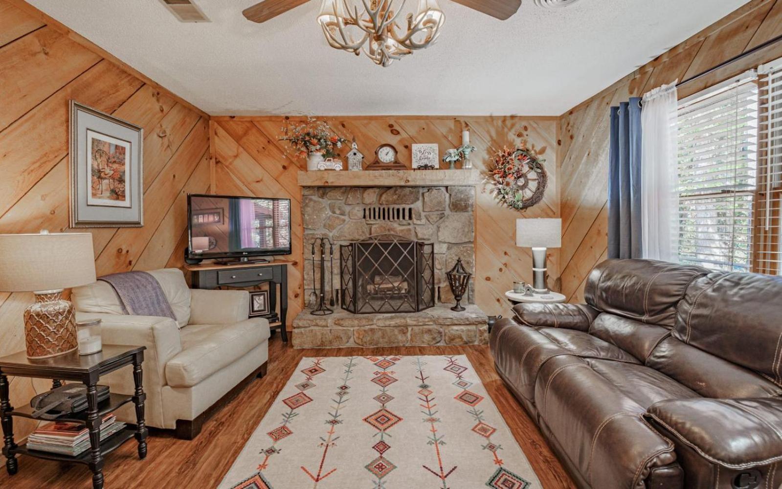Wooded Bliss Hot Tub Single Level Cabin With No Steps Rocking Chairs And Wooded Views Pigeon Forge Luaran gambar
