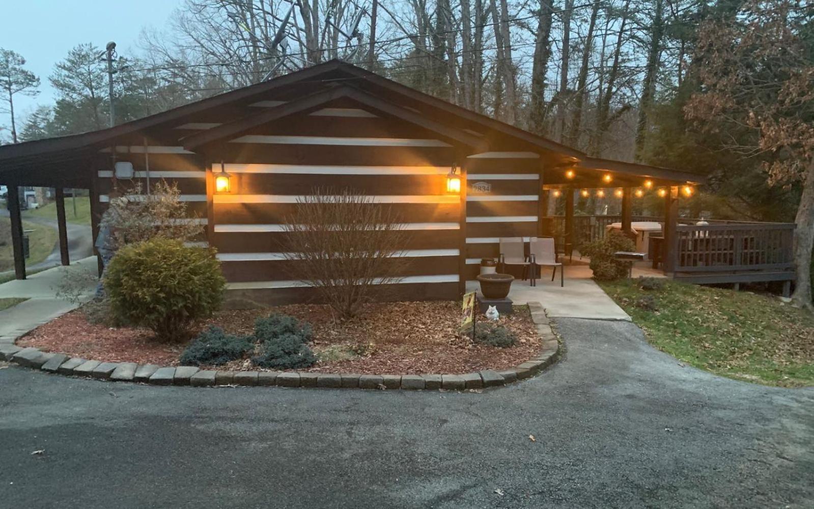 Wooded Bliss Hot Tub Single Level Cabin With No Steps Rocking Chairs And Wooded Views Pigeon Forge Luaran gambar